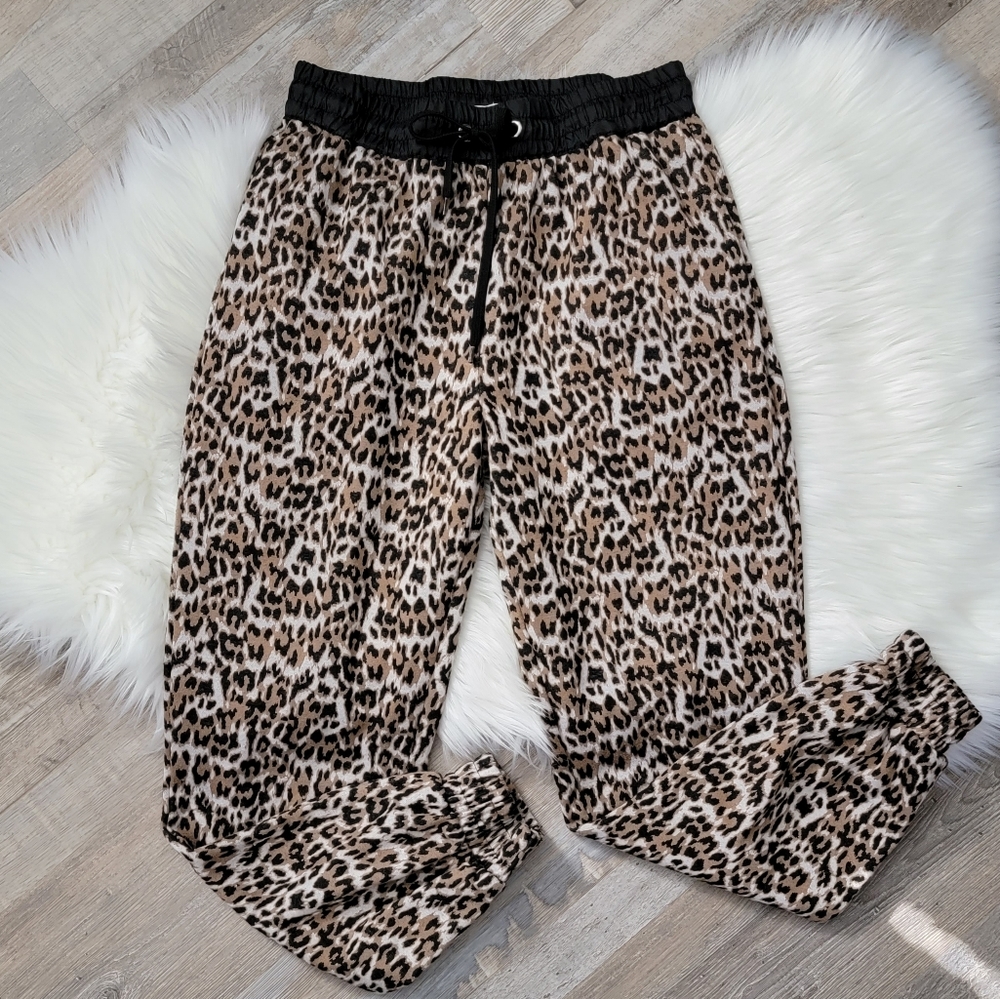 Jak & Rae Drawstring Leopard Print Joggers Size Small - Picture 5 of 16